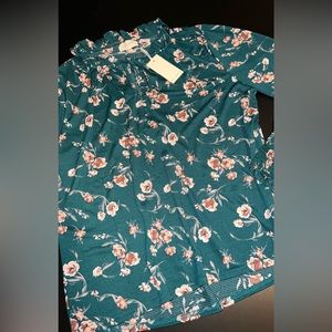 Mellóday NWT Green Floral Blouse With Keyhole & Tie  Size Large